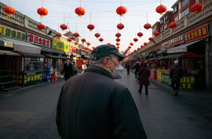 Przemiany społeczne w Chinach – jak zmienia się codzienne życie Chińczyków